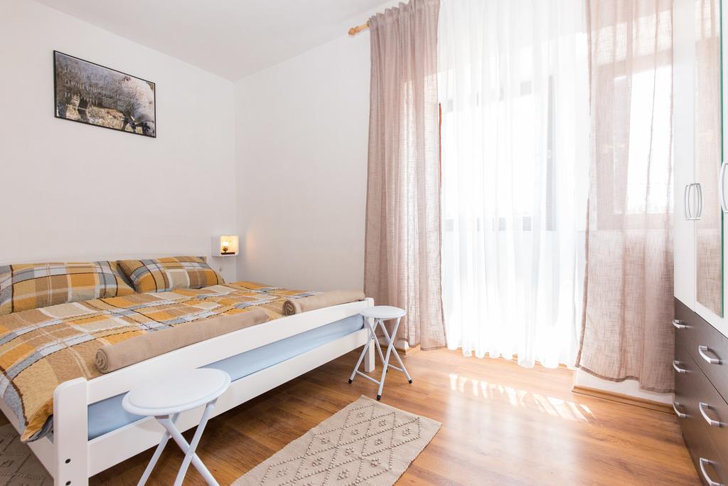 Holiday Home Mery By El-Pi Tours مالينسكا المظهر الخارجي الصورة