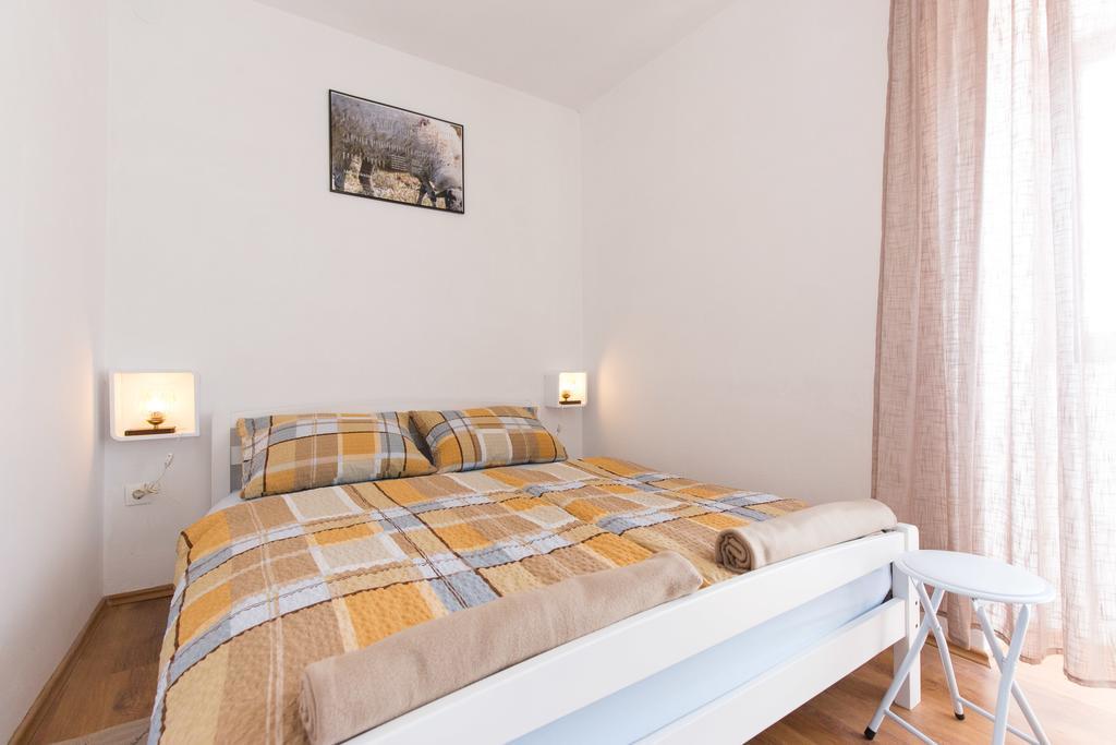 Holiday Home Mery By El-Pi Tours مالينسكا المظهر الخارجي الصورة